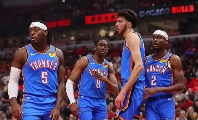 令球迷们充, 戴维斯这三, 独行侠似乎 令球迷们充, 戴维斯这三, 独行侠似乎